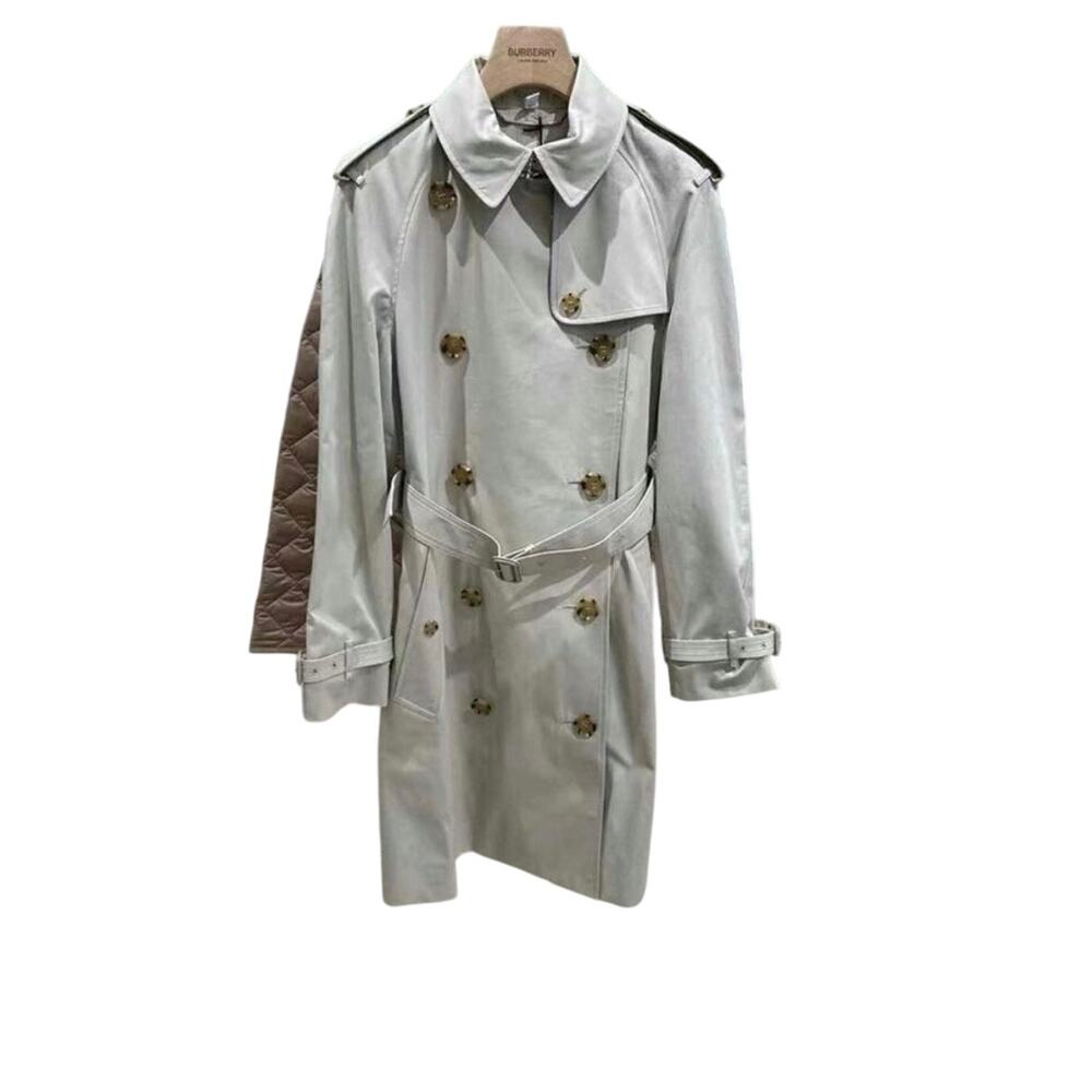 Sold ❌Burberry Classic Beige Trench Coat US4